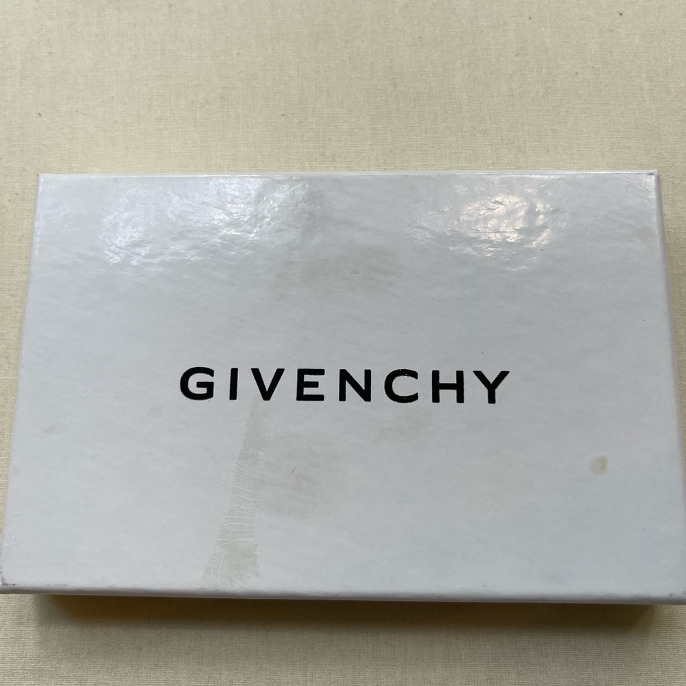 Givenchy Wallet in used condition